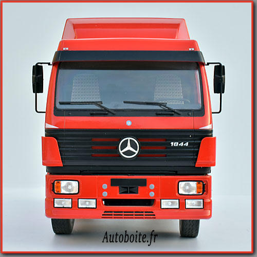 Scania MCG 1/18 avant