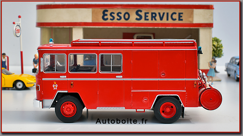 Camion De Pompiers ALERTE Saviem SM7 Double Cabines – Citerne – Neuf – Collection