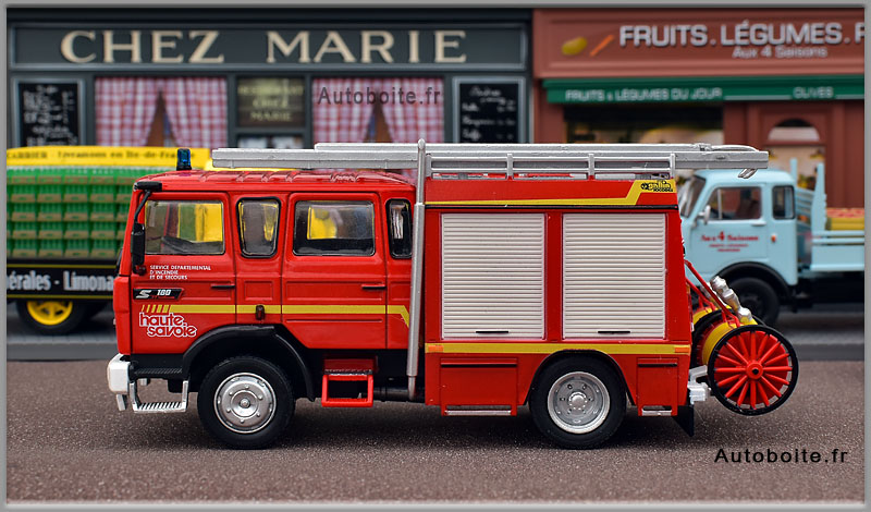 Renault S180 Pompiers de Haute Savoie au 1/43  hachette coté