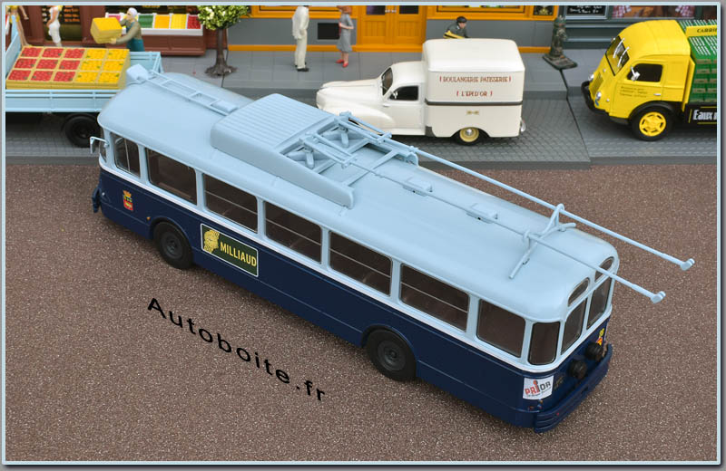 Chausson Vectra AVP Trolleybus 1/43 hachette haut ar