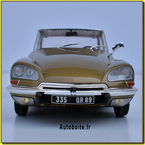 Citroën DS 21 Le Leman vue  ar