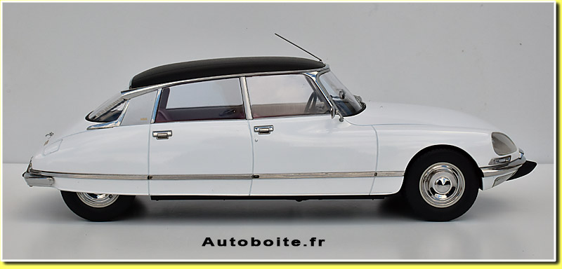 Citroën DS 19 1956 1/12 Norev latérale
