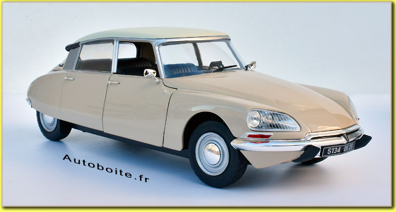 Citroën D Spécial beige 1972
au 1/18 ème
