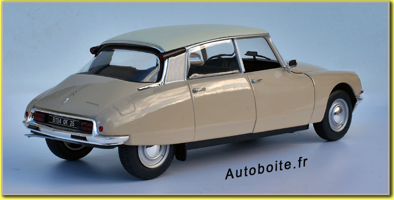 Citroën D Spécial beige 1972
au 1/18 ème ar