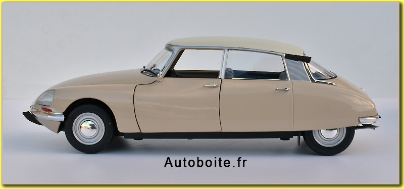 Citroën D Spécial beige 1972
au 1/18 ème latérale