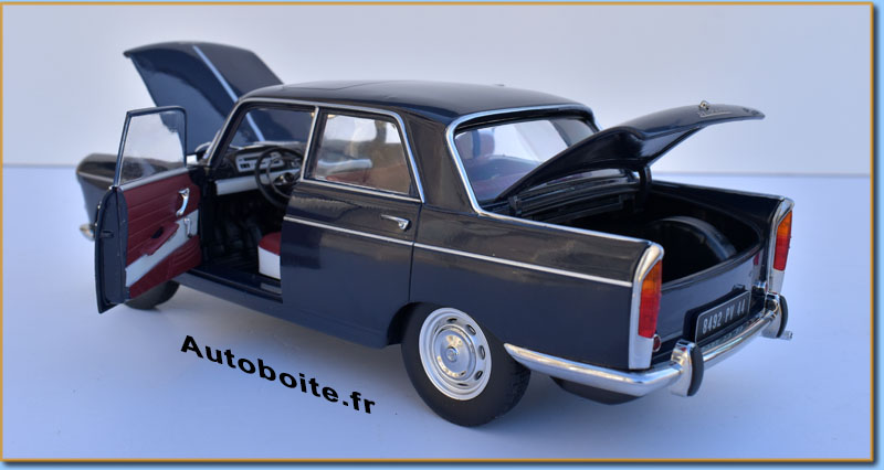 Peugeot 404 1/18 bleue ouverte ar