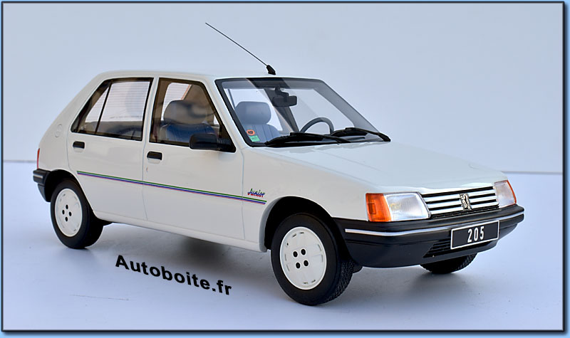 204 Peugeot 1/18 Otto avant d