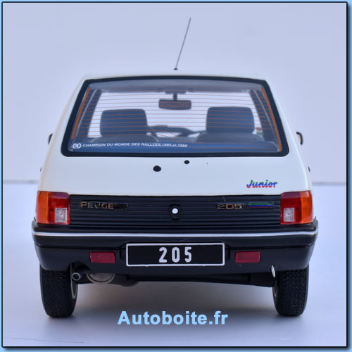 204 Peugeot 1/18 Otto arrière
