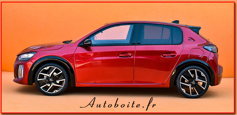 Peugeot 208 2024 au 1/18 Ottomobile